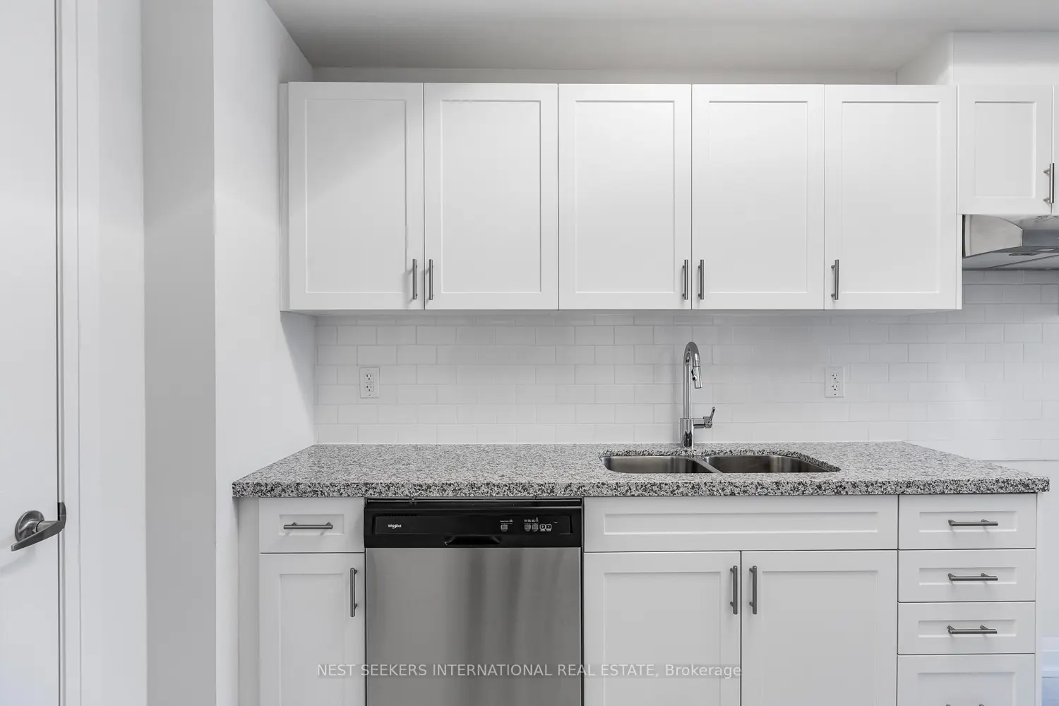 Additional image 10 of 1760A Lawrence Avenue 85