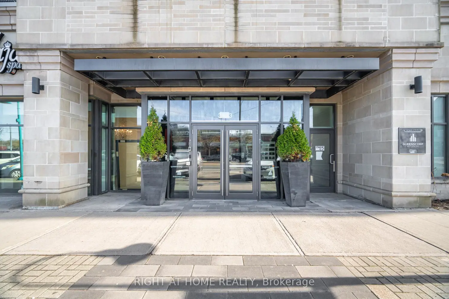 3563 Lake Shore Boulevard 703