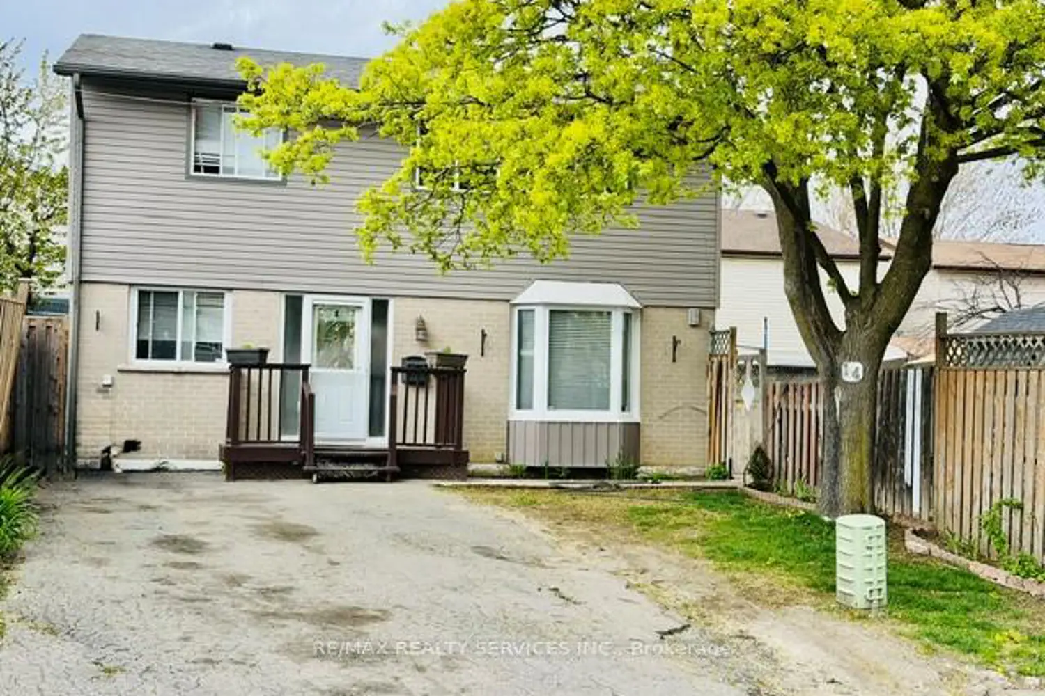 14 Grantbrook Court