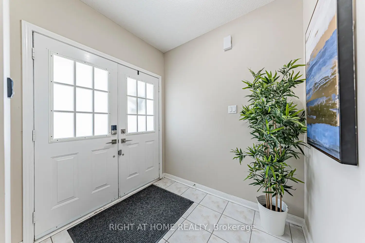 604 Summer Park Crescent photo 4