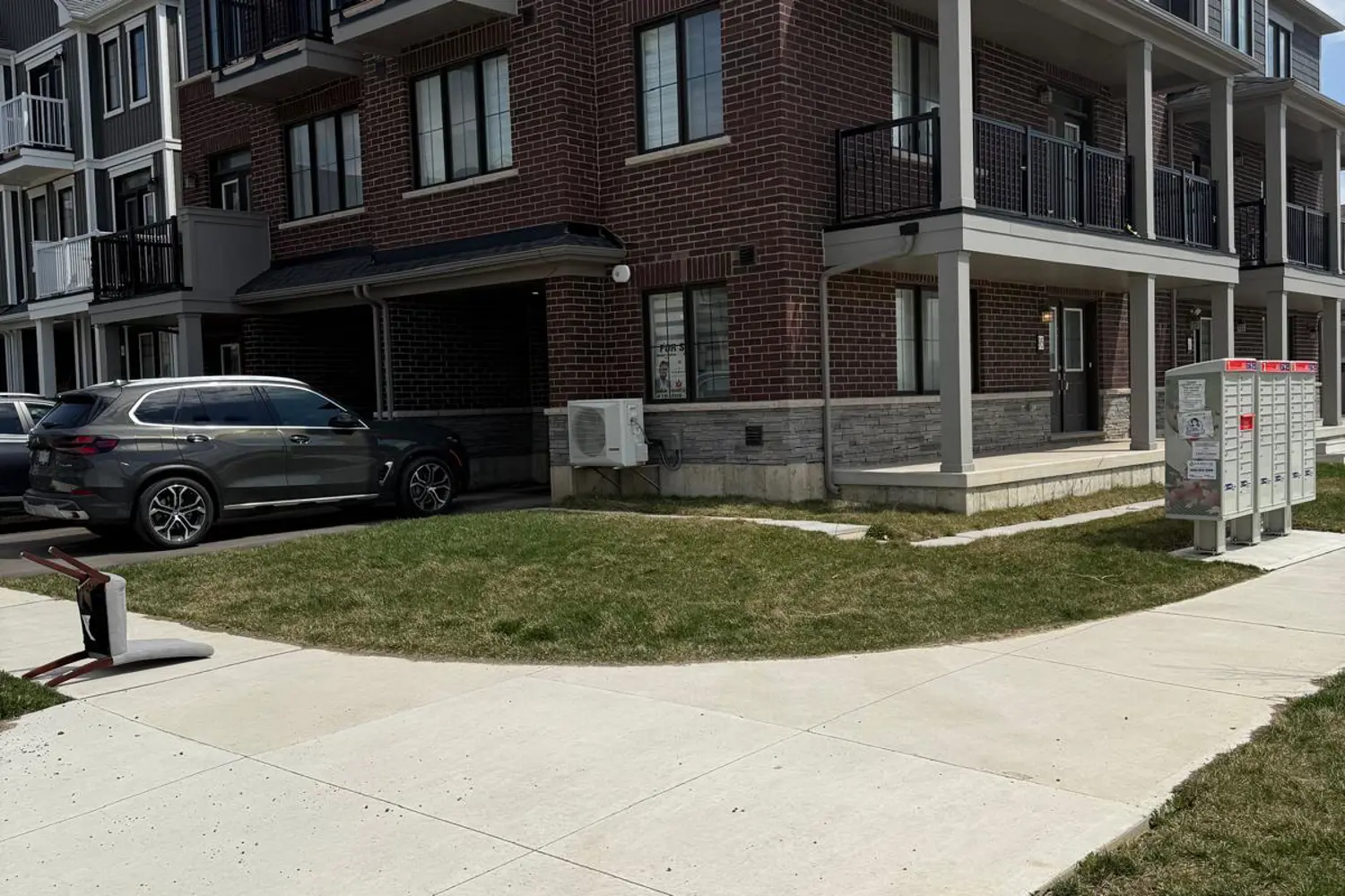 95 Norwich Crescent photo 4