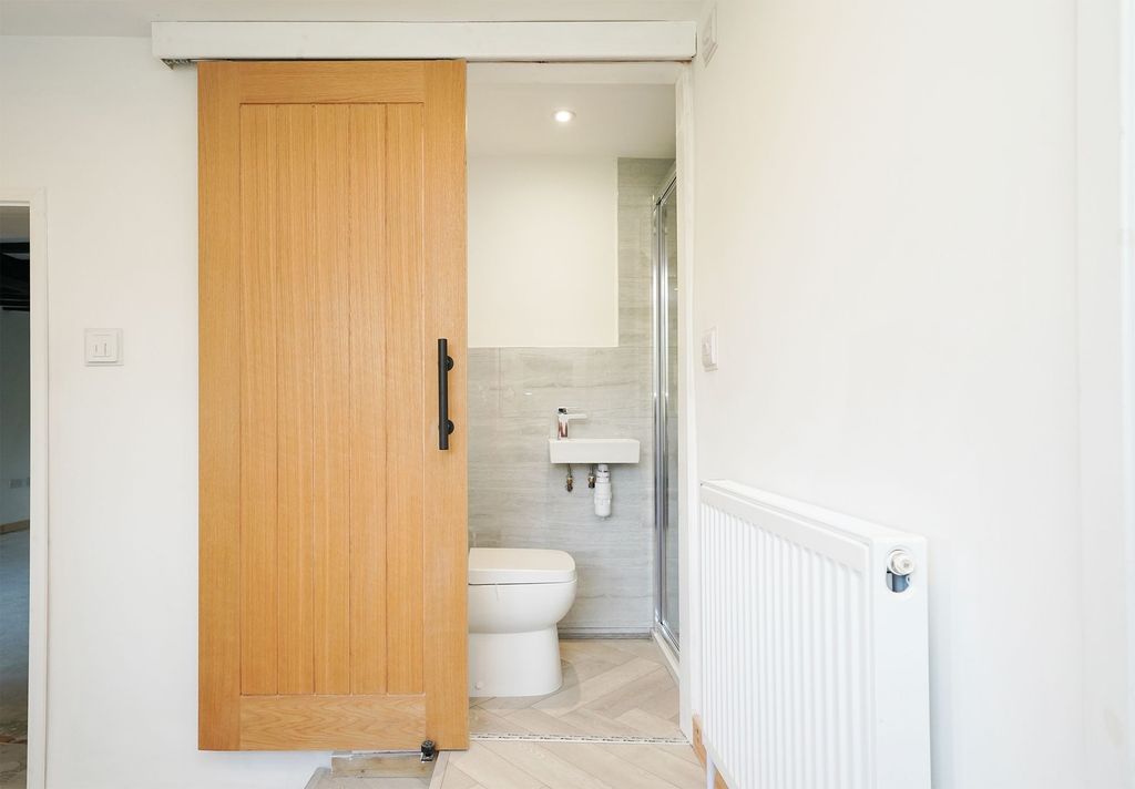 Additional image 15 of 3 bed detached house to rentHockley Lane, Ashover S45