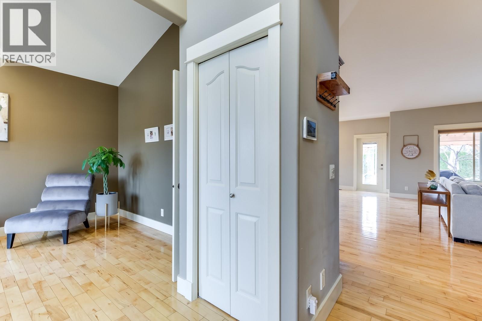 Additional image 4 of 688 Almandine Court, Kelowna, BC, V1W4Z5