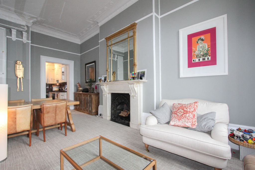Additional image 15 of 2 bed flat to rentLewes Crescent, Brighton BN2