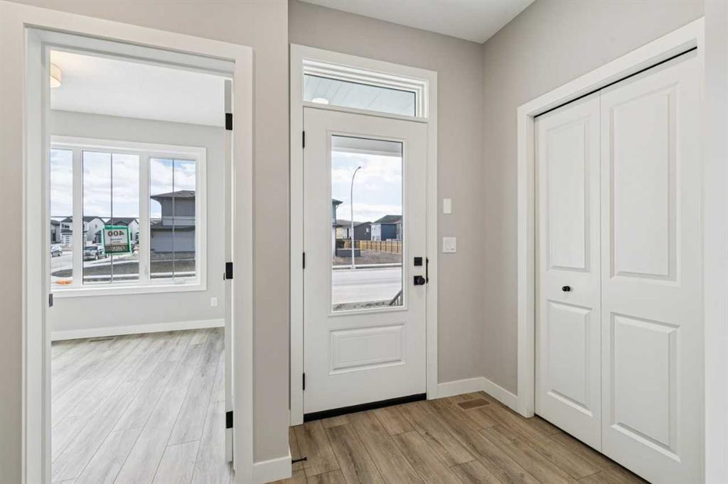 400 Fireside Drive, Cochrane, AB, T4C3E1 photo 4