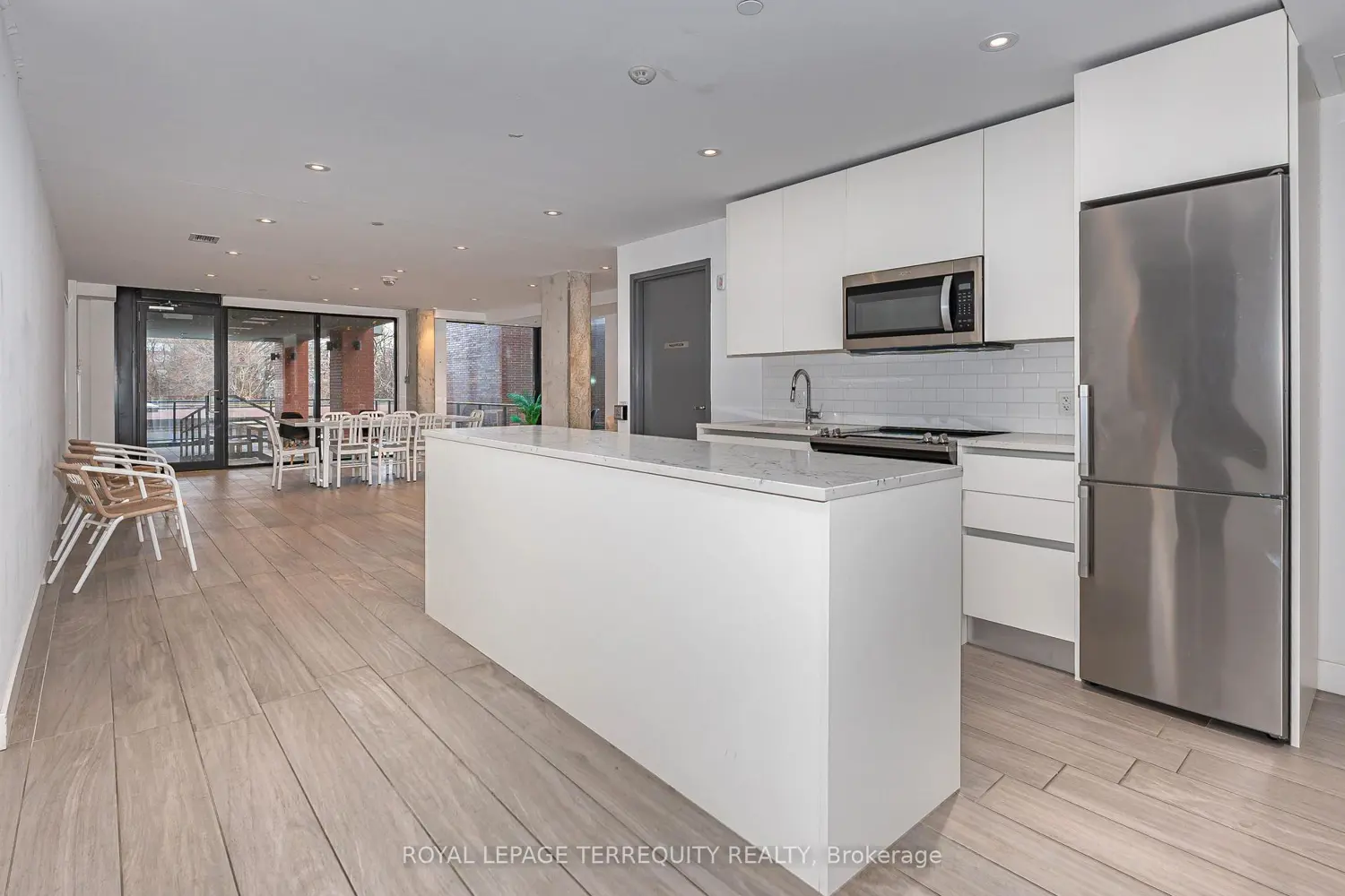 Additional image 17 of 246 Logan Avenue # 316
