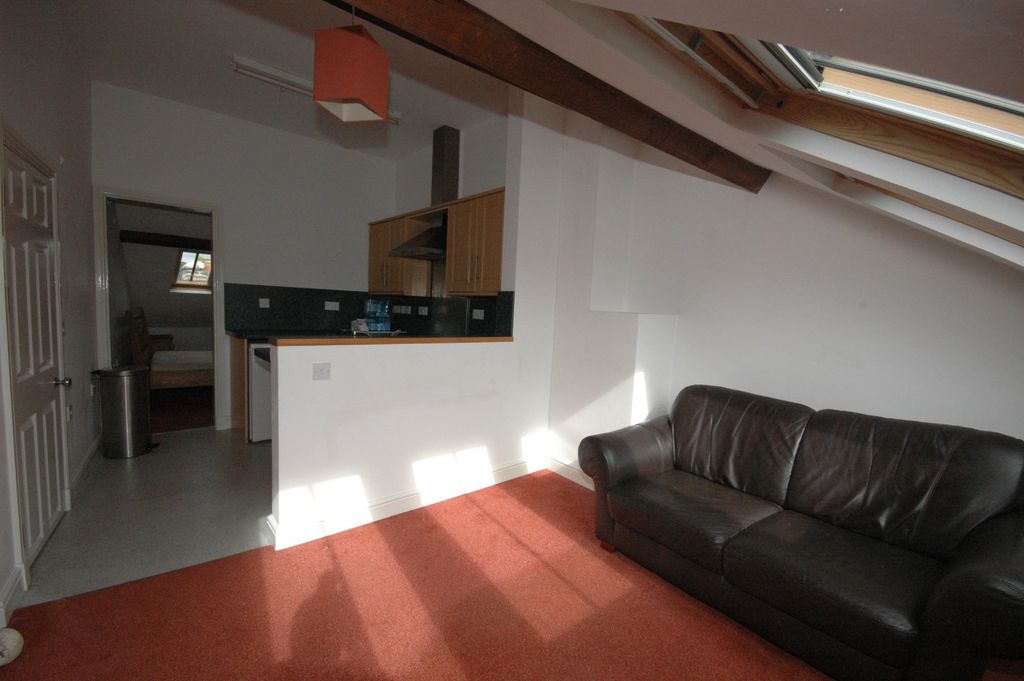 1 bed flat to rentFlat 4, Pendre, 10 Pier Street SY23