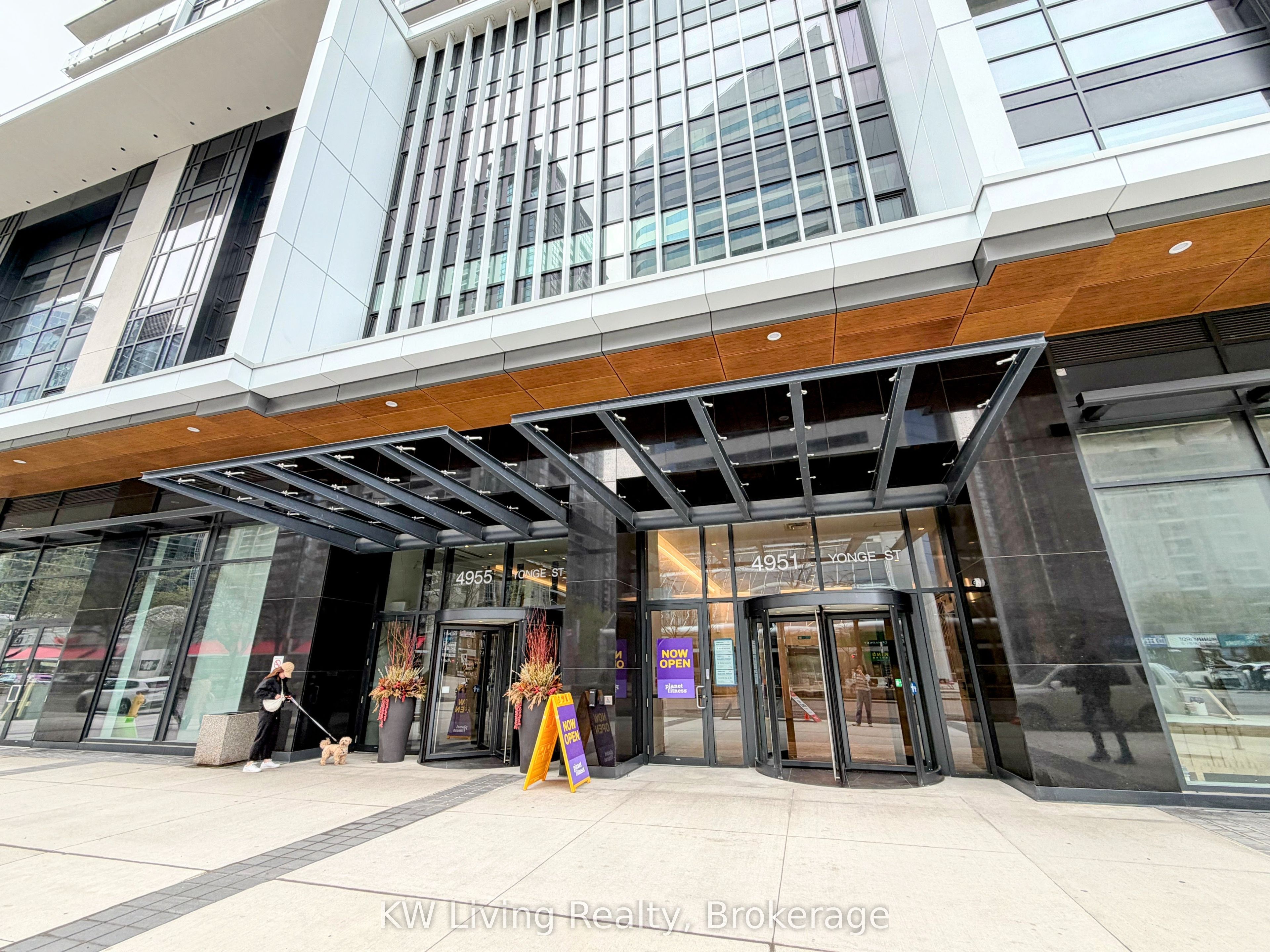 2615-4955 Yonge Street, Toronto, ON, M2N 0L8