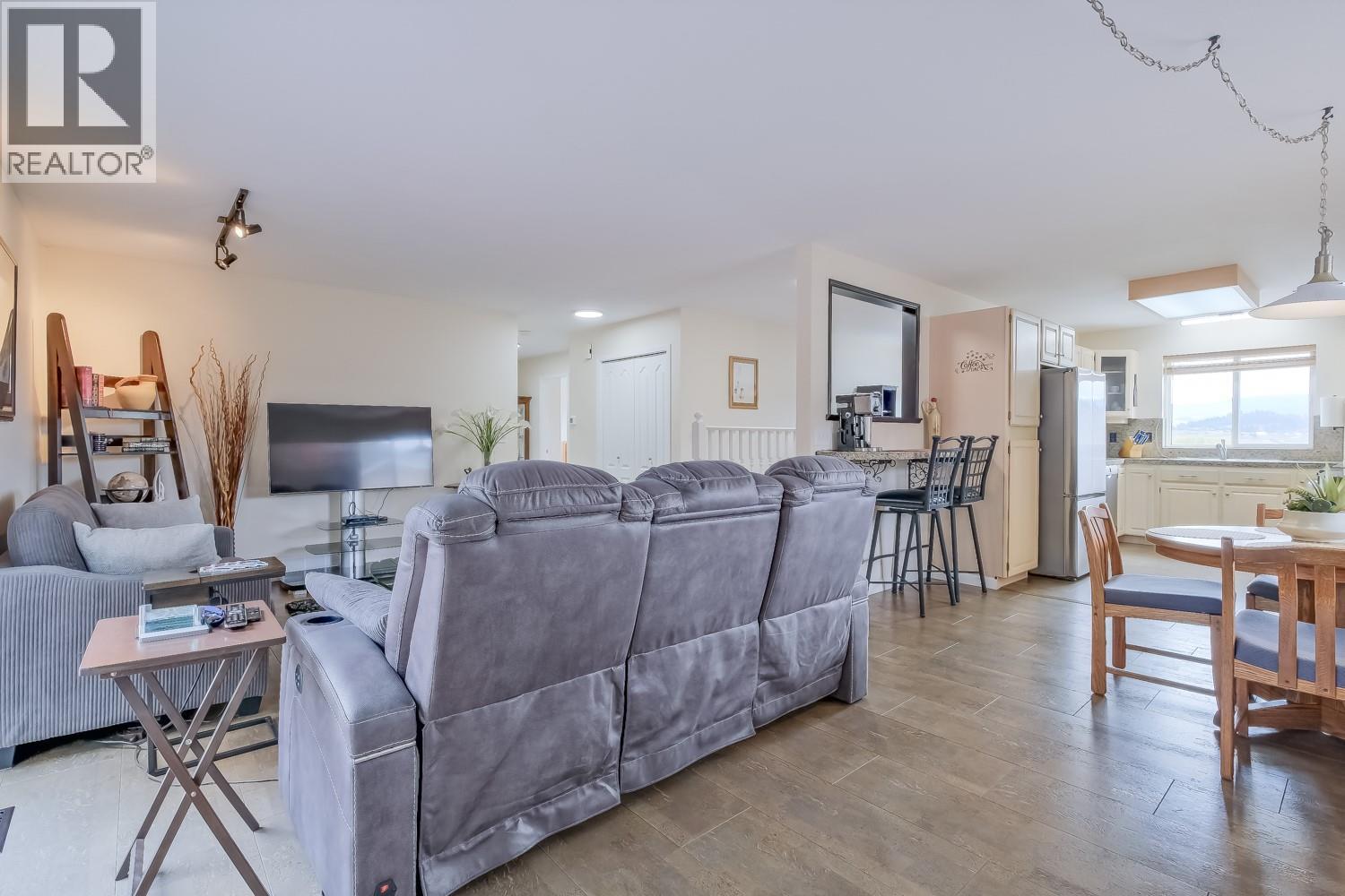 Additional image 4 of 1802 Edgehill Court, Kelowna, BC, V1V1R7