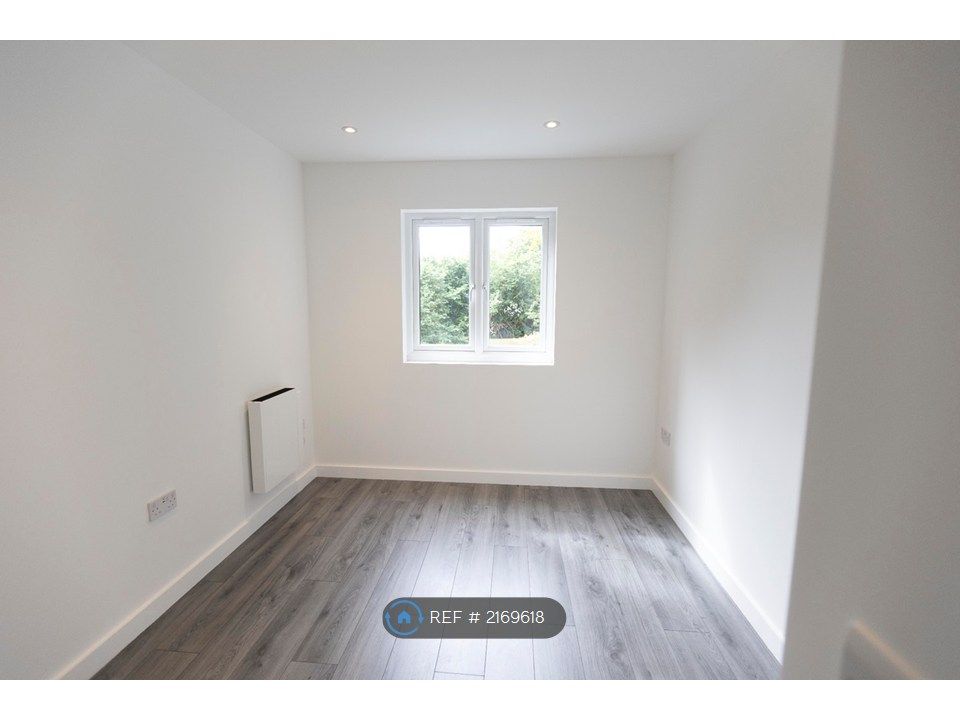 Additional image 9 of 2 bed flat to rentThe Headlands, Penryn TR10