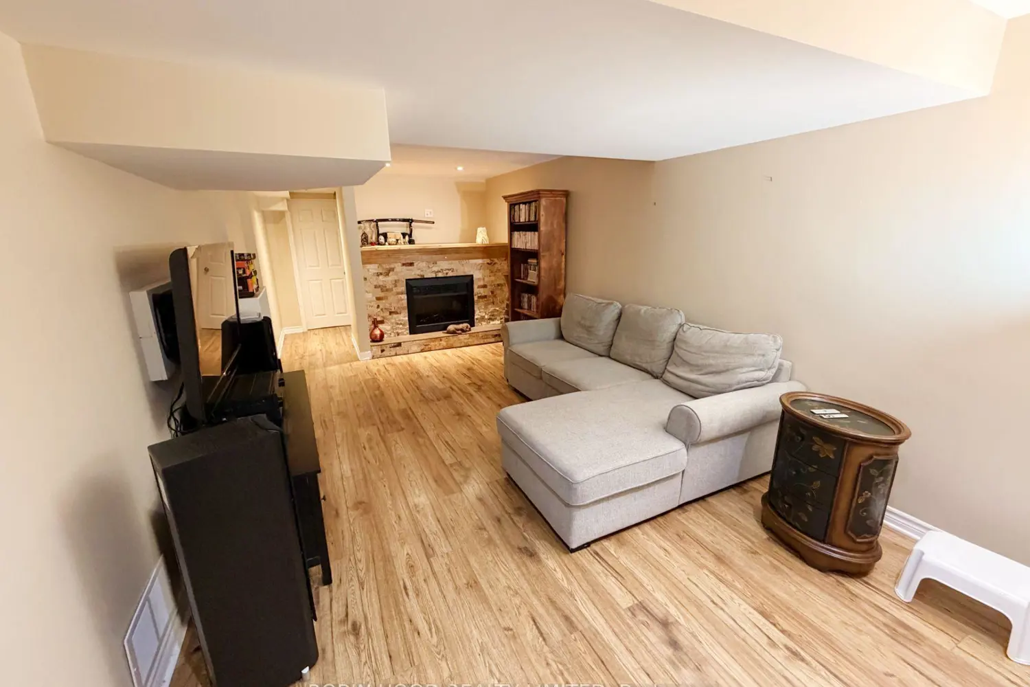 Additional image 17 of 3631 Cambrian Road