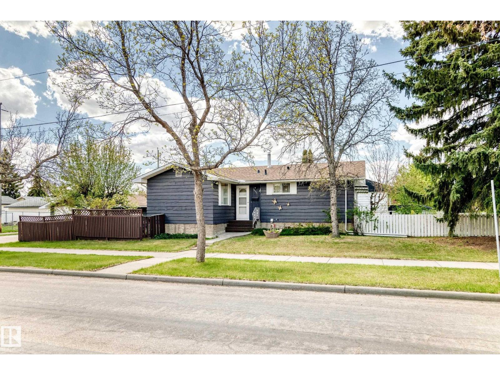 Additional image 4 of 16331 109 Avenue NW, Edmonton, AB, T5P1B9
