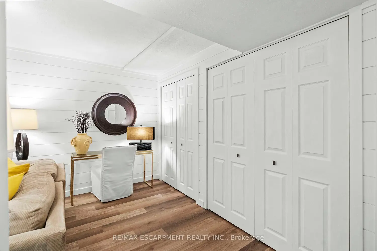 Additional image 13 of 2272 Mowat Avenue 56