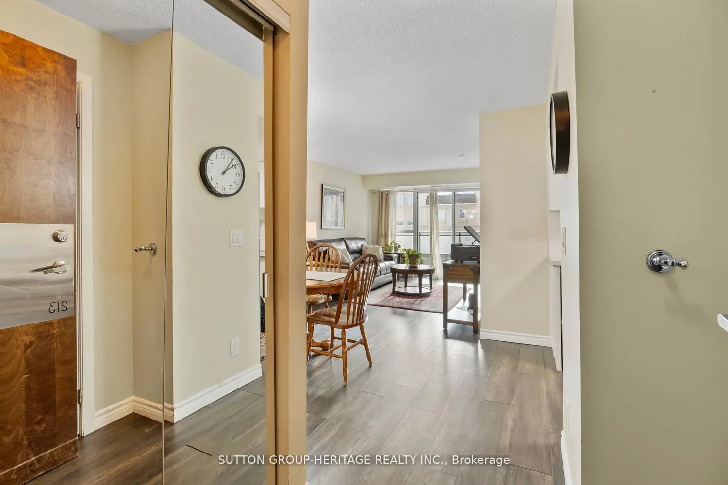 Additional image 5 of 1235 Bayly Street 213