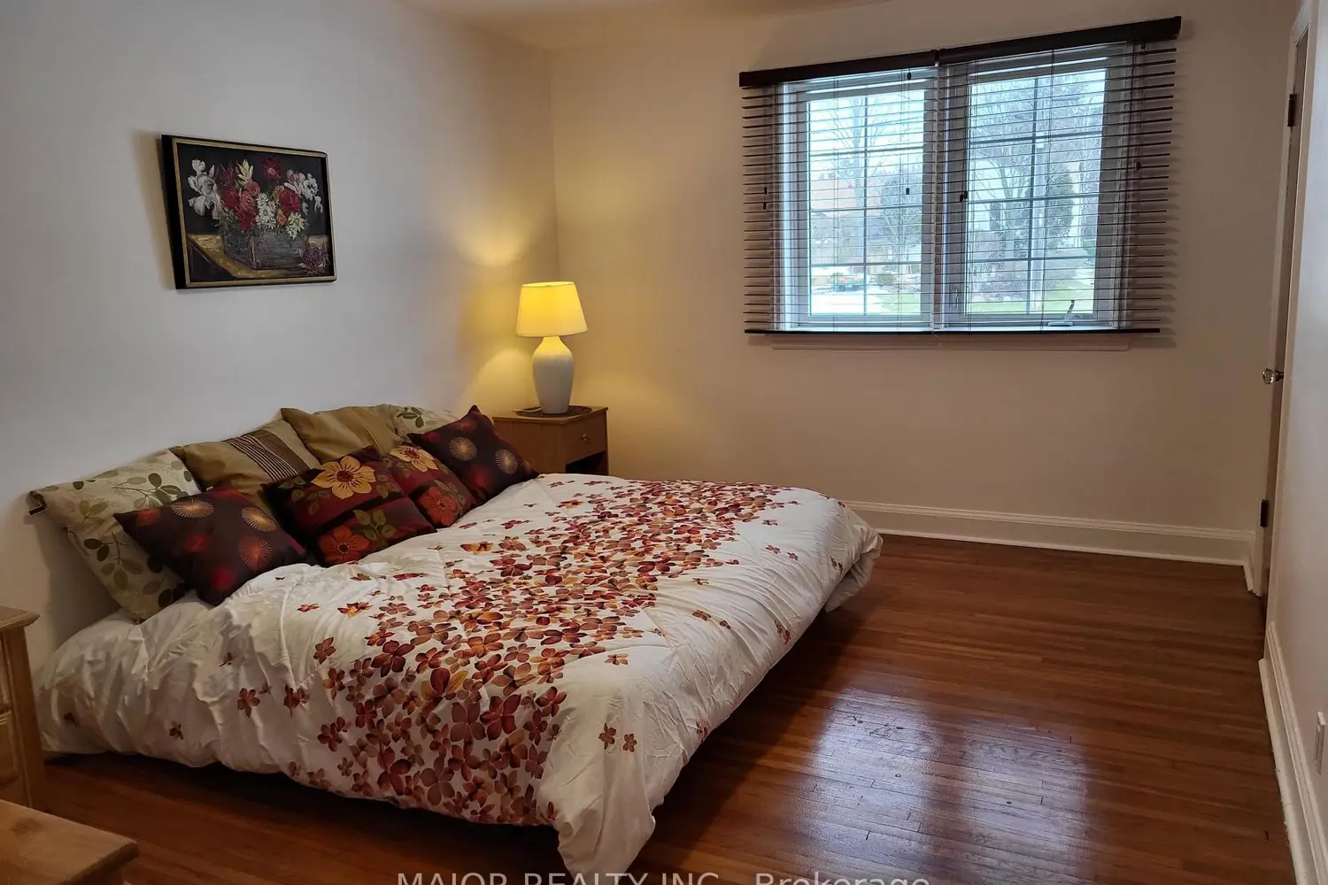 Additional image 11 of 726 Bessborough Drive