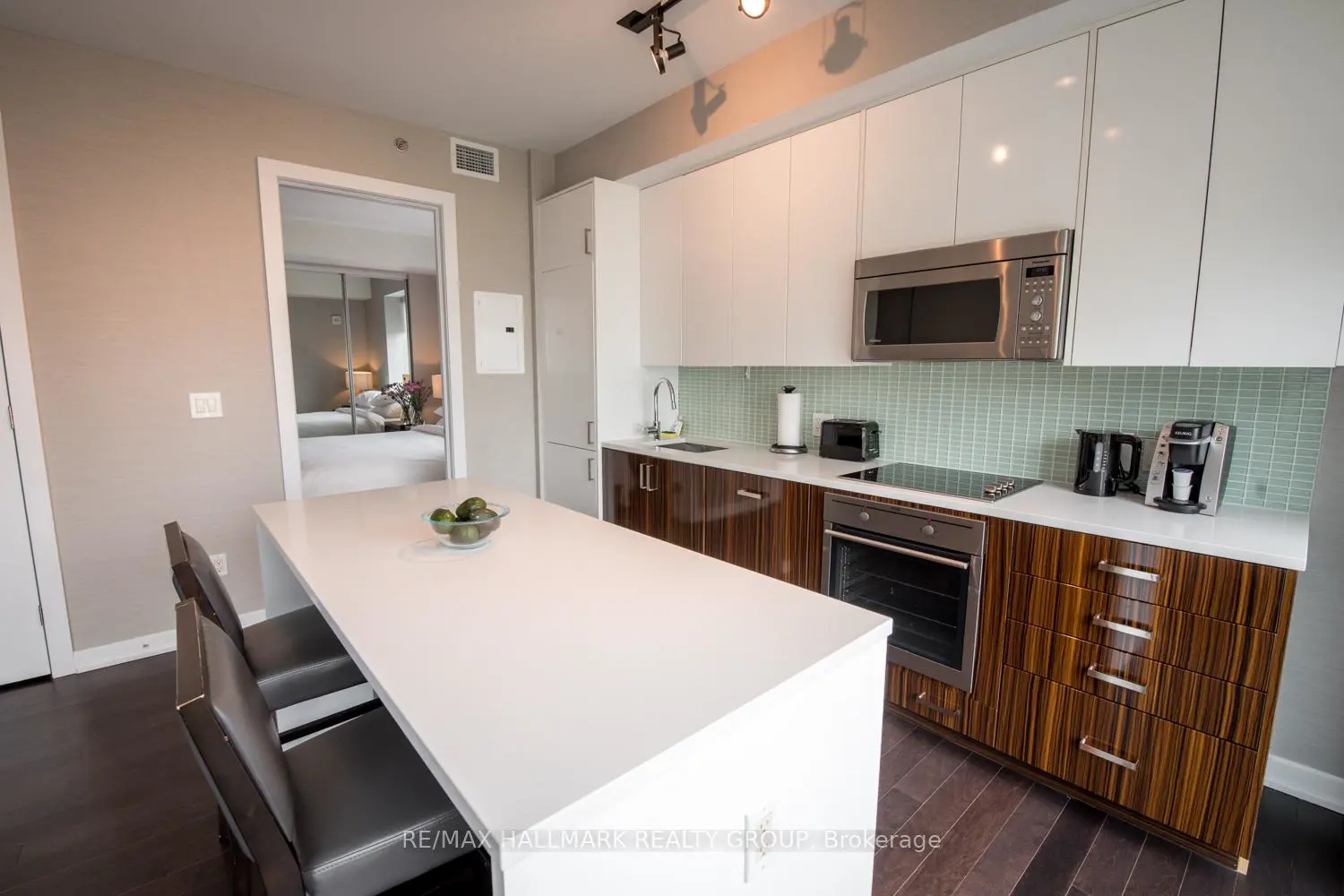 Additional image 9 of 300 Lisgar Street 1111