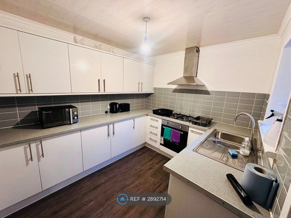 Additional image 2 of 4 bed flat to rentCecil Street, Glasgow G12