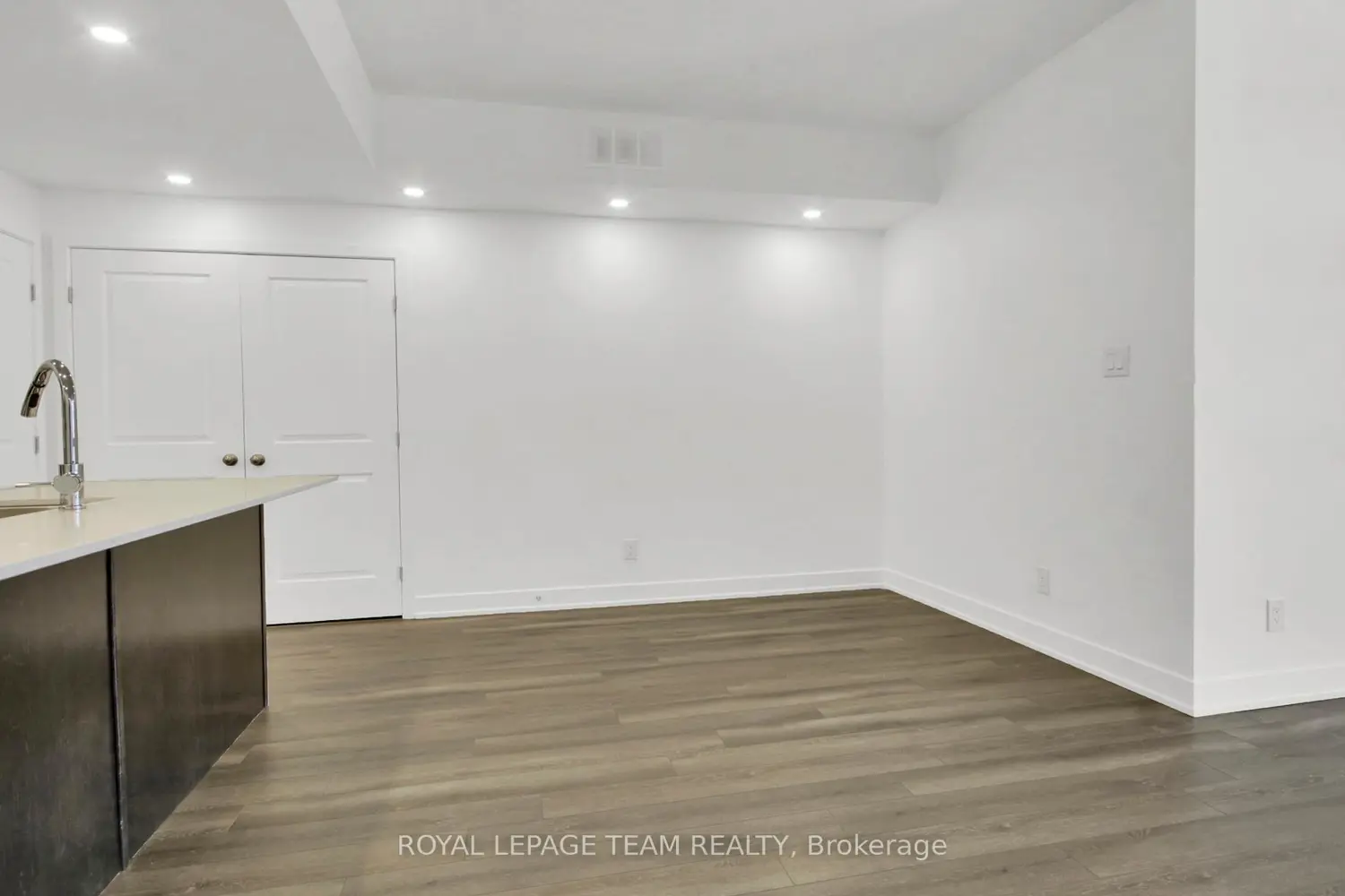Additional image 11 of 320 Tulum Crescent F