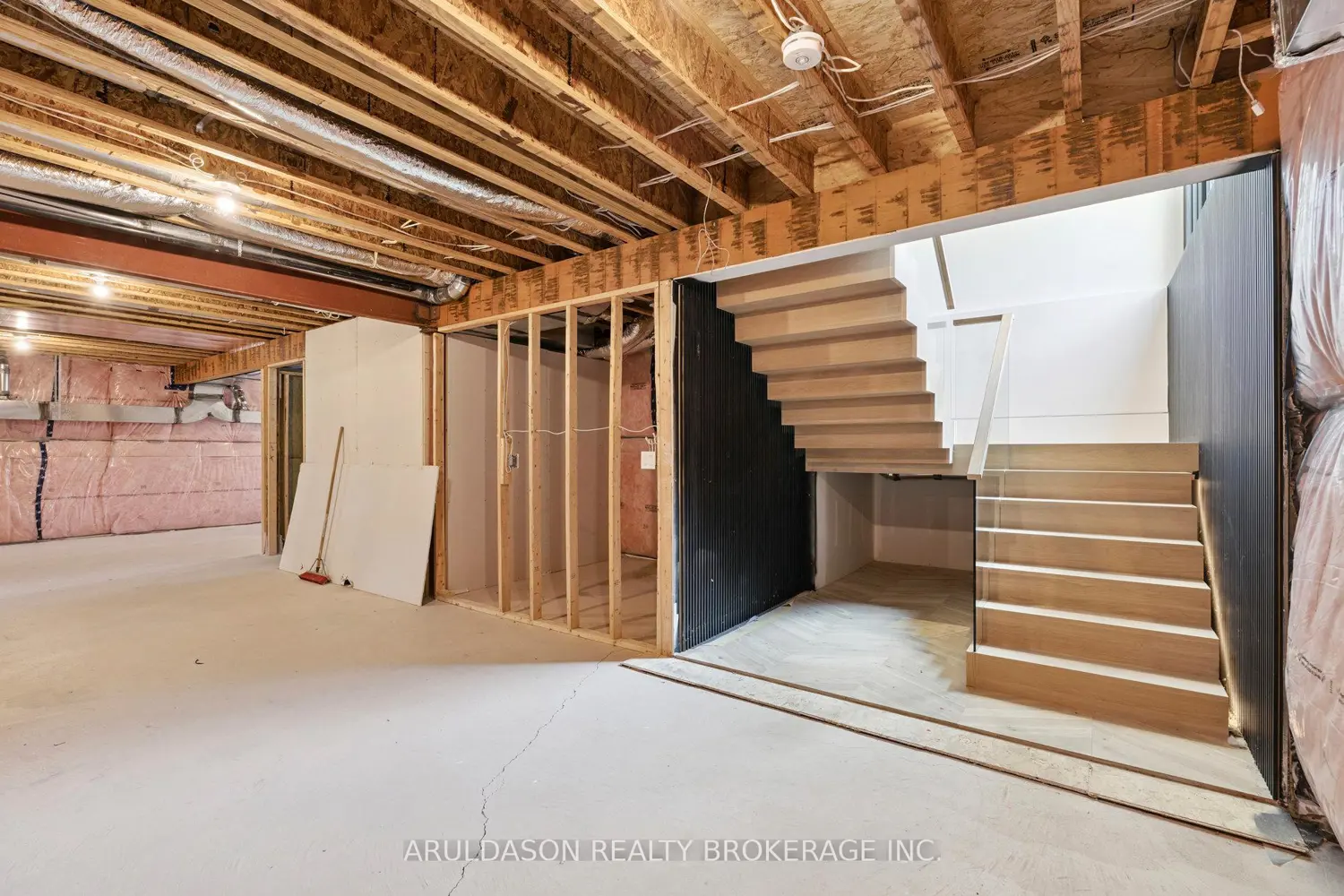 Additional image 14 of 1135 Balfour Street