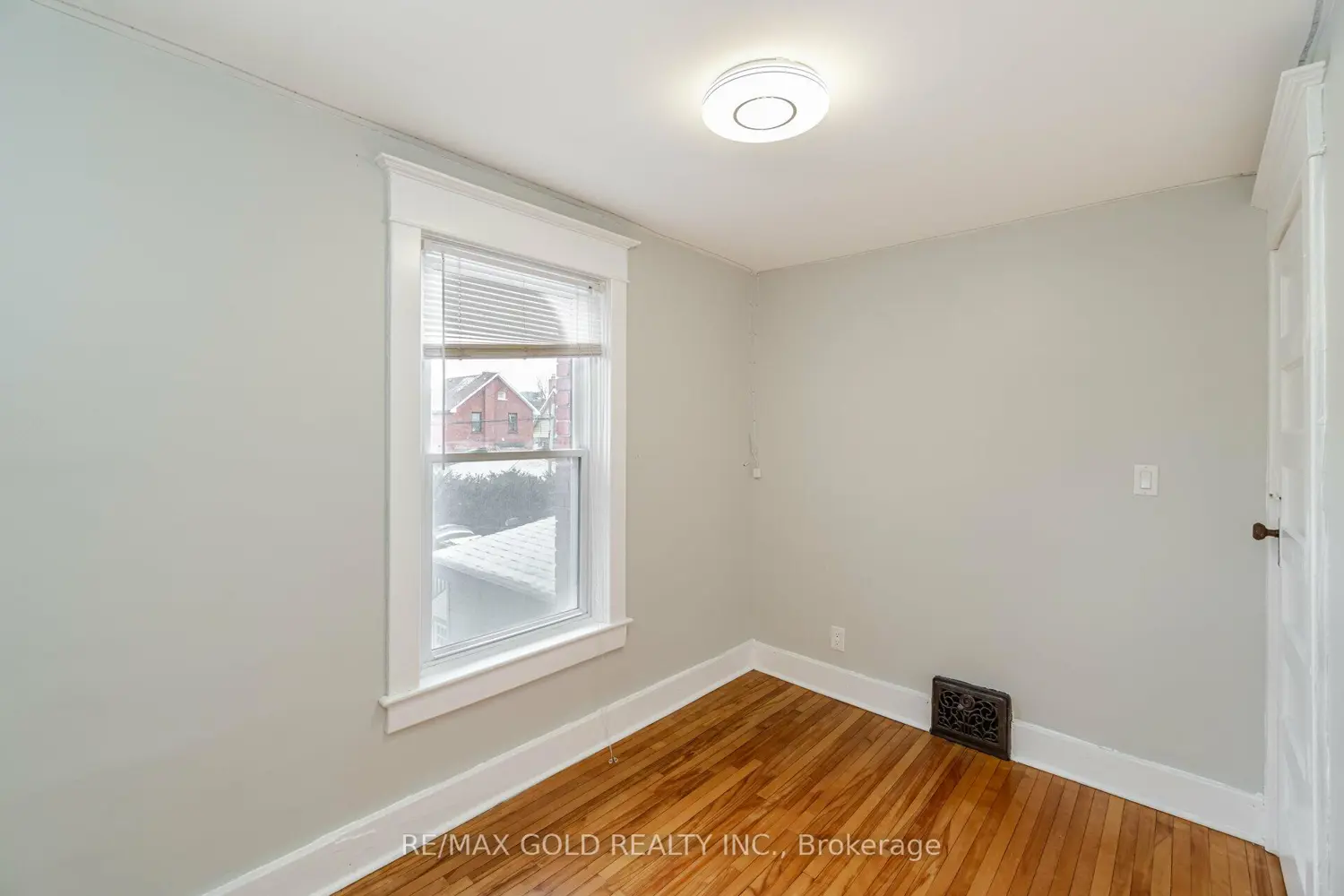 Additional image 11 of 161 Adelaide Avenue