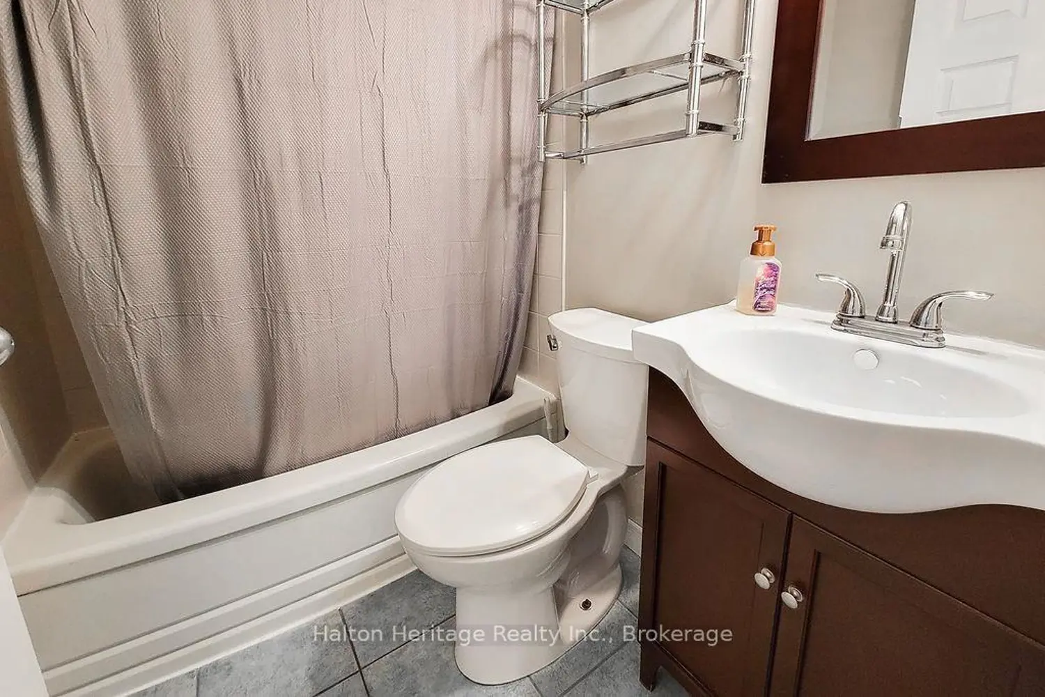 Additional image 11 of 81 Charlton Avenue 905