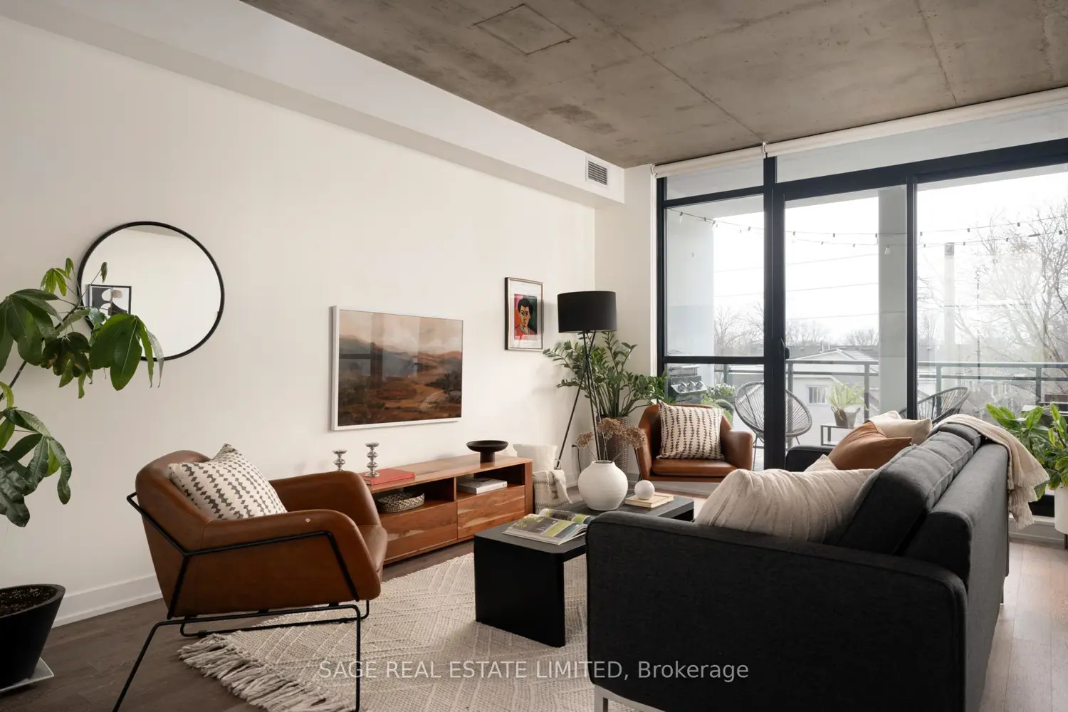 1238 Dundas Street 403