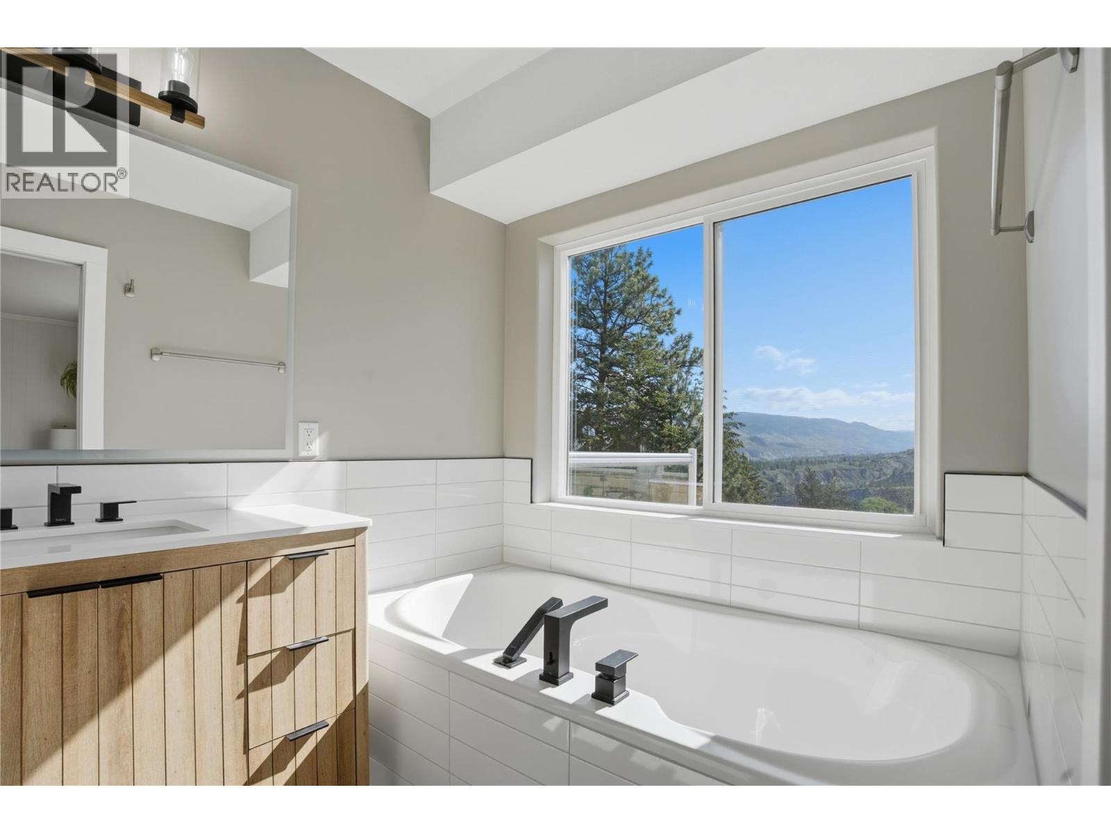 Additional image 5 of 4724 Uplands Drive, Kamloops, BC, V2C6S9
