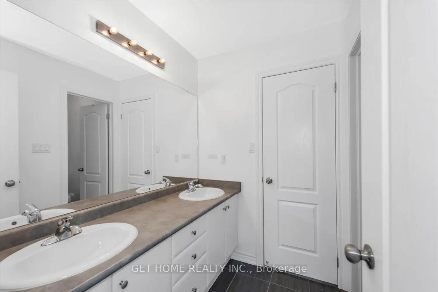 Additional image 12 of 1252 Peelar Crescent