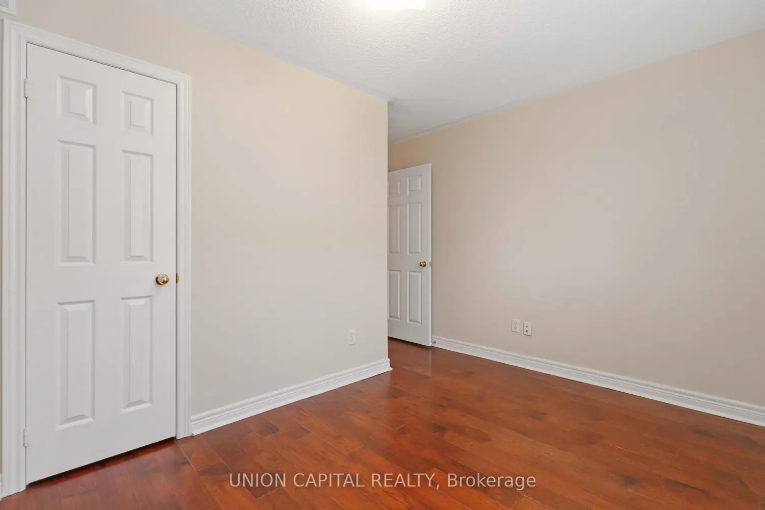 Additional image 15 of 25 Maple Ridge Crescent