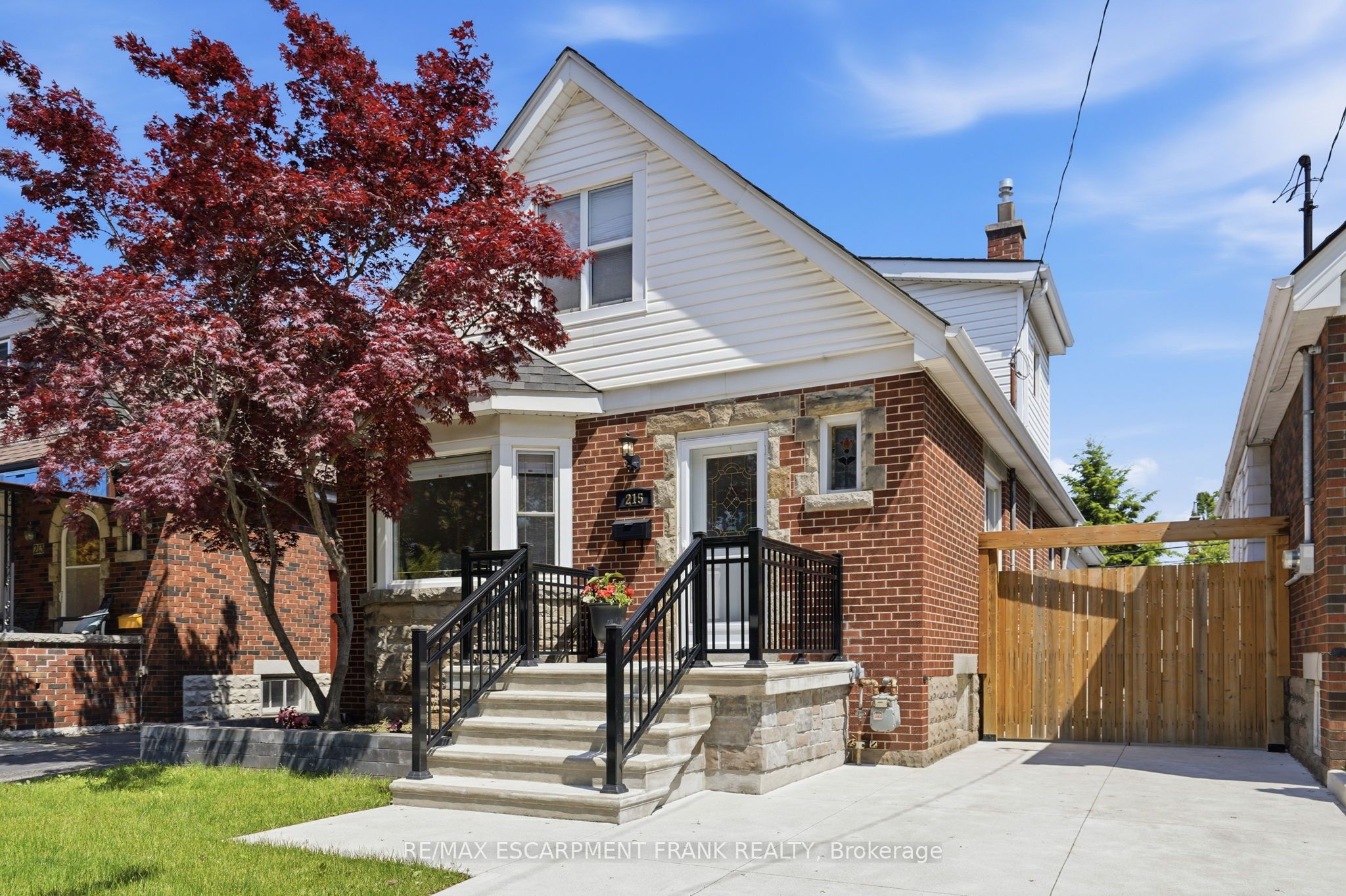 215 Wexford Avenue S, Hamilton, ON, L8K 2P1