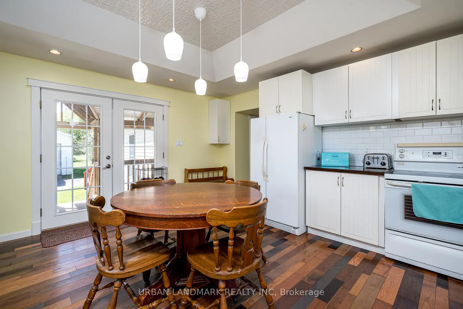 Additional image 10 of 225 St Lawrence Street