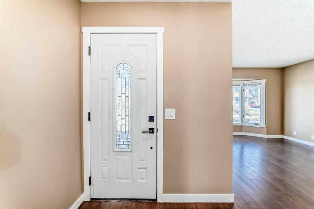 Additional image 3 of 5 Falchurch Road NE, Calgary, AB, T3J 1G6