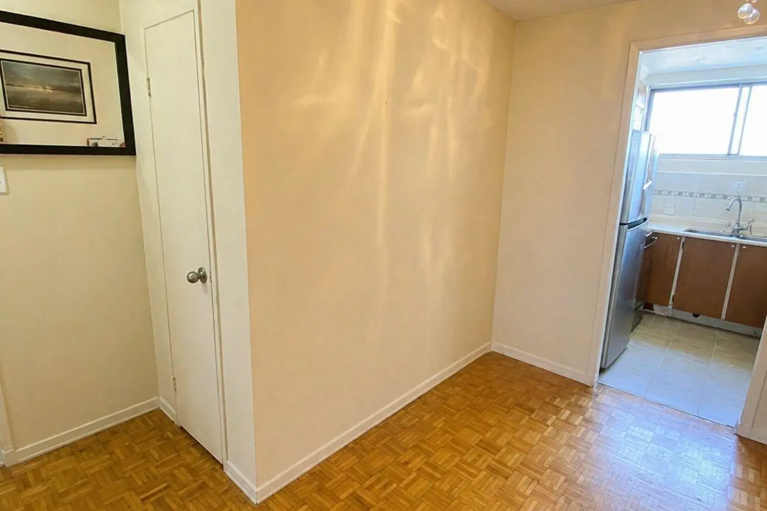 Additional image 5 of 4673 Jane Street 811