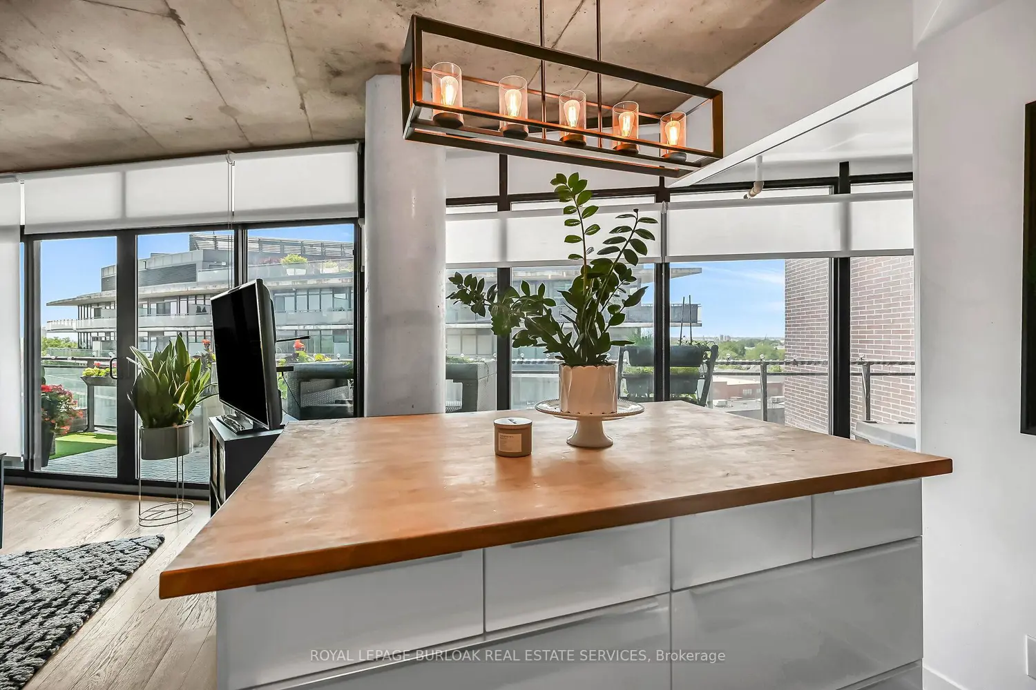 Additional image 6 of 1201 Dundas Street 902