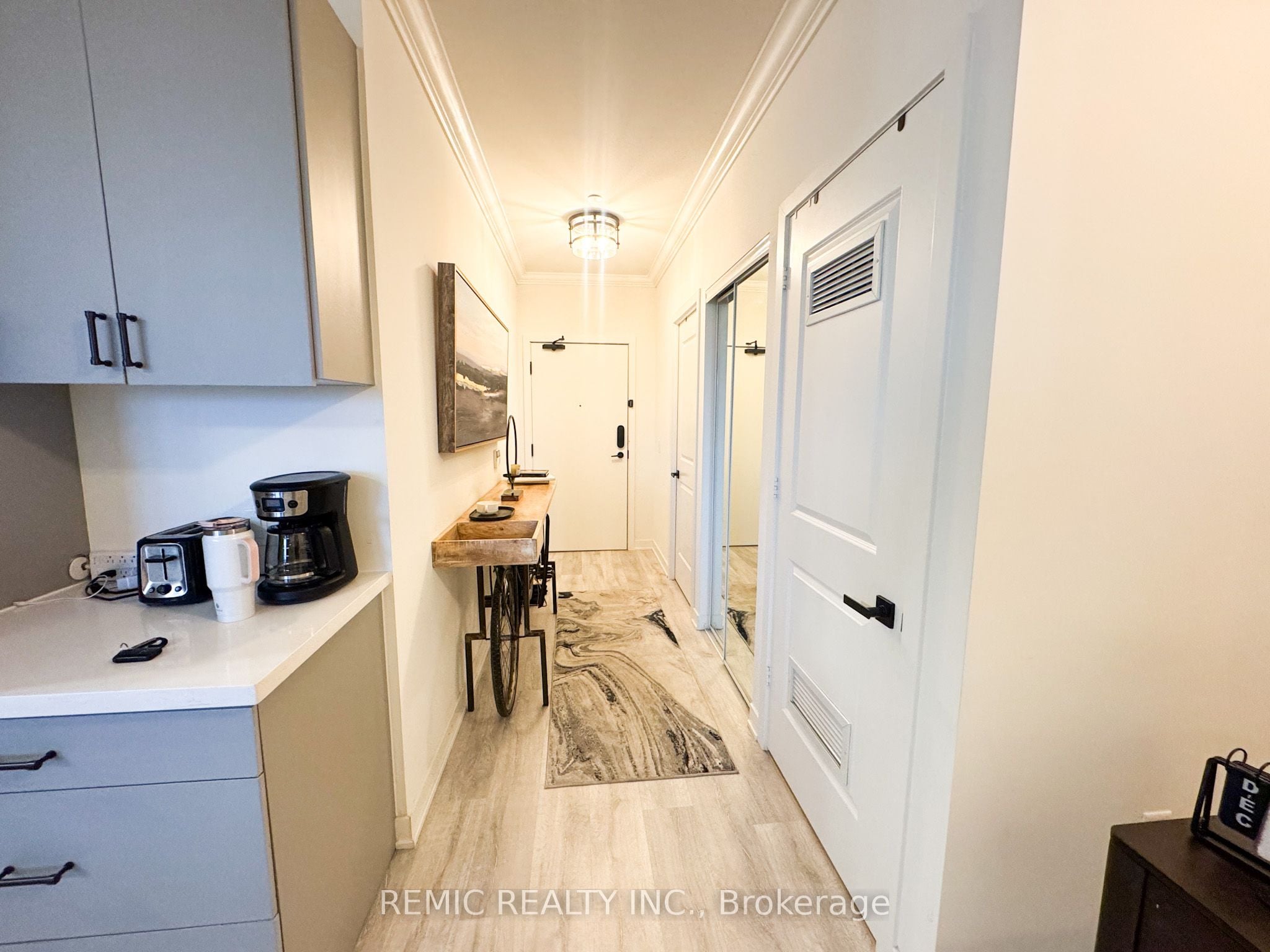 Additional image 3 of 2207-4655 Metcalfe Avenue, Mississauga, ON, L5M 0Z7