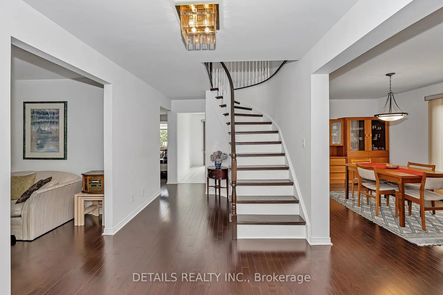 Additional image 3 of 1020 Ambleside Crescent