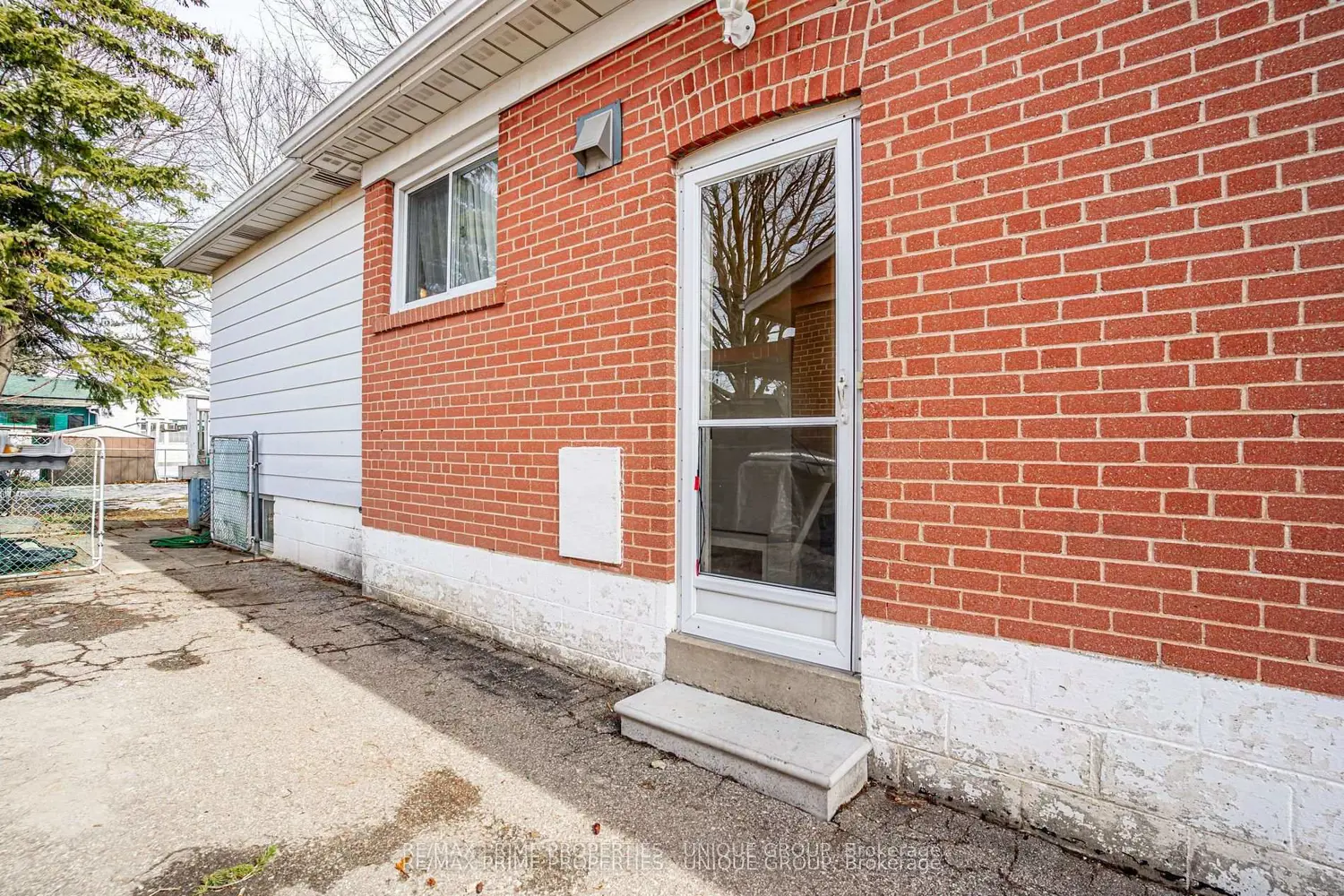 Additional image 13 of 425 Centre Street