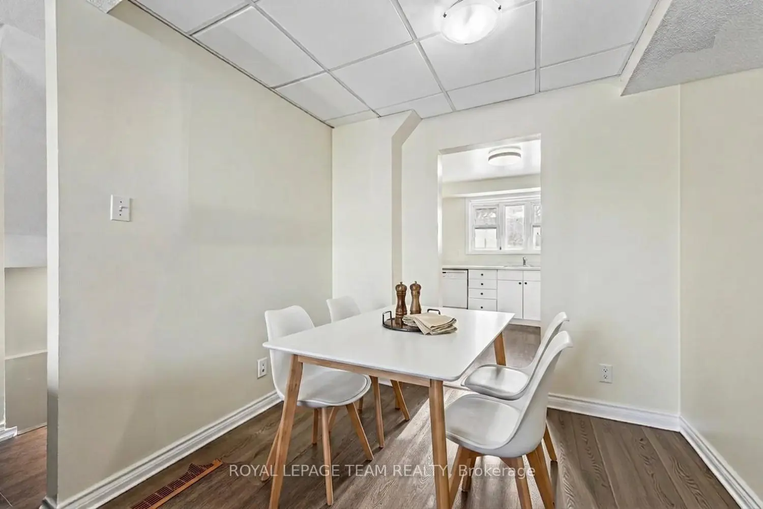 920 Dynes Road 55 photo 3