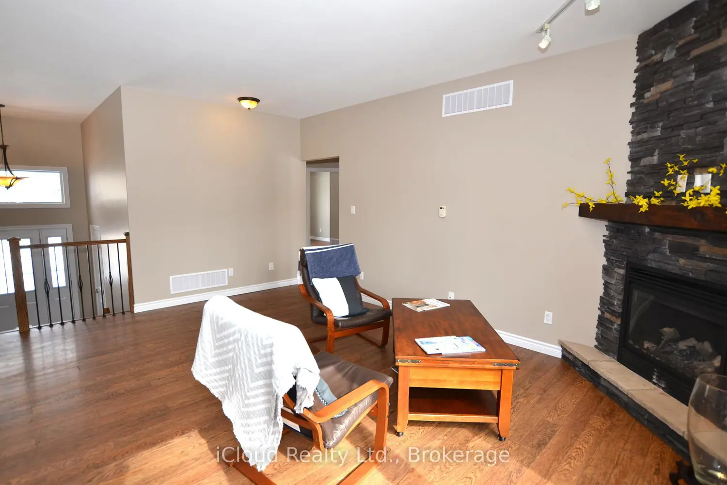 25 Rue Vanier photo 3