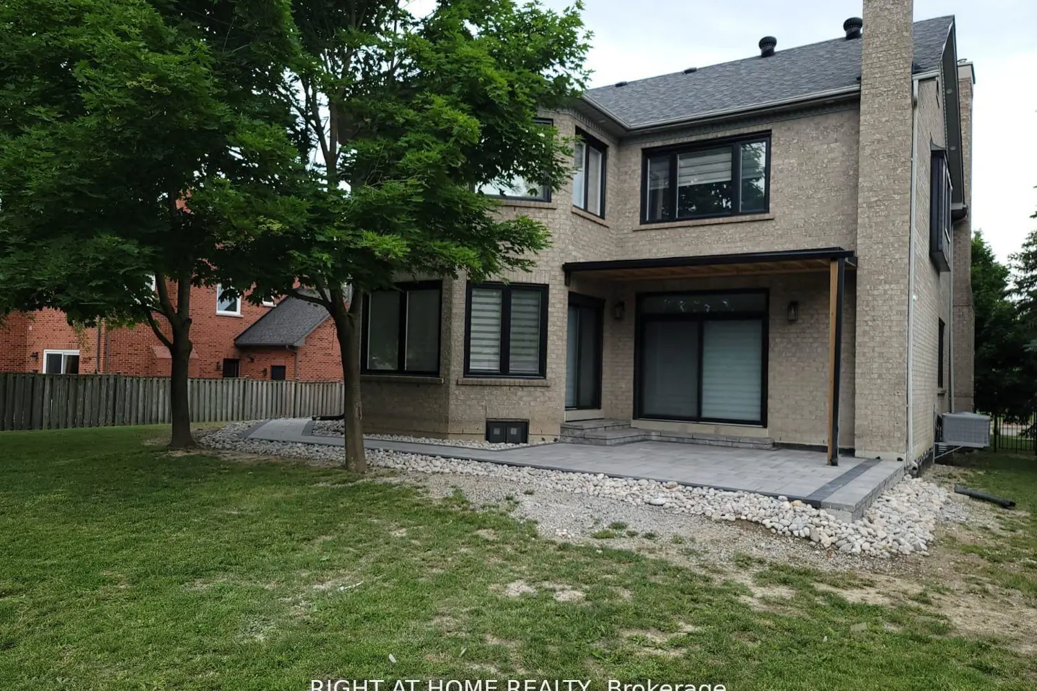 Additional image 19 of 1092 Stonehaven Avenue
