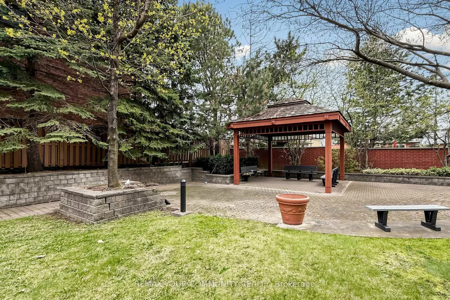 Additional image 19 of 800 Sheppard Avenue 506
