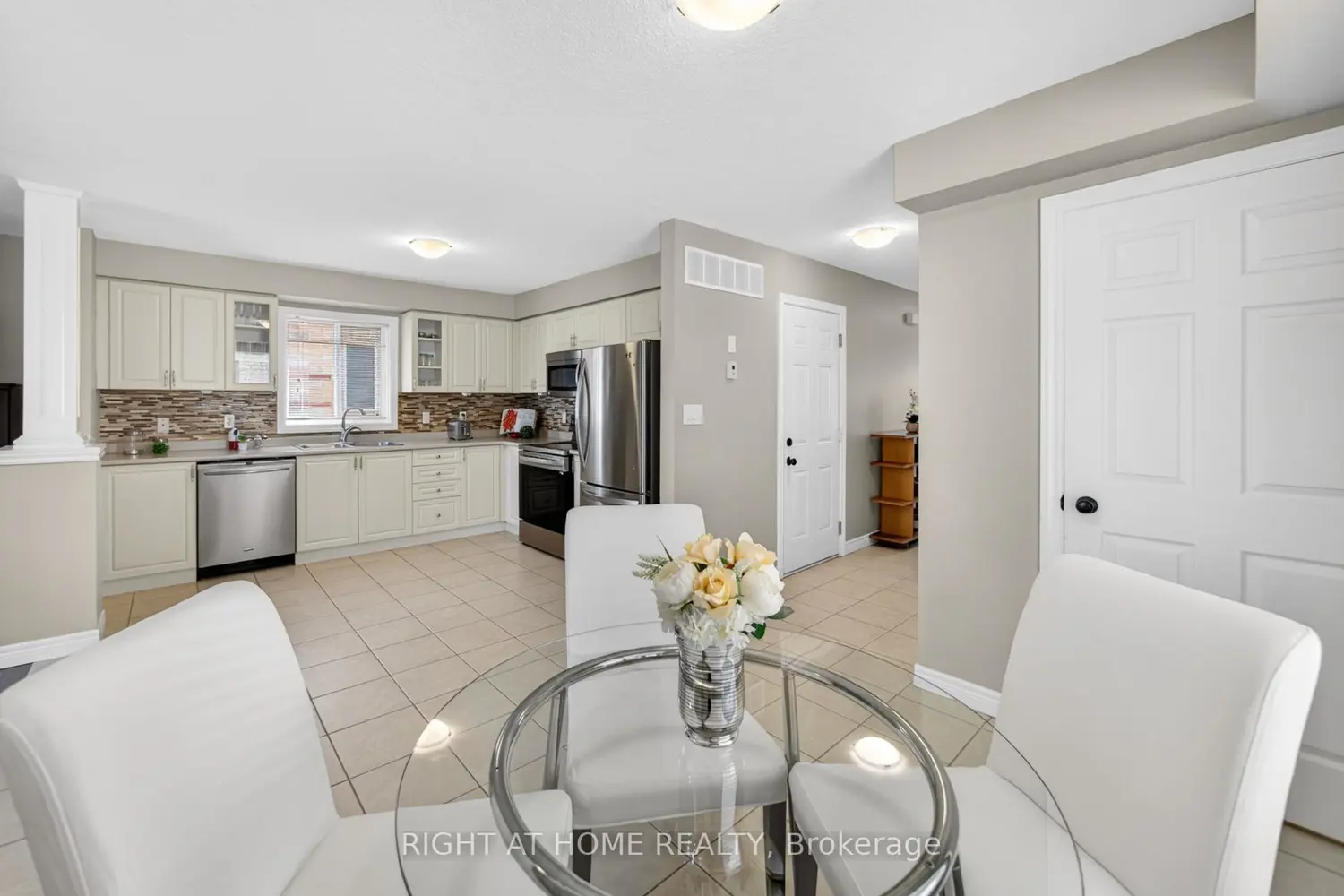 21 Mullin Drive photo 3