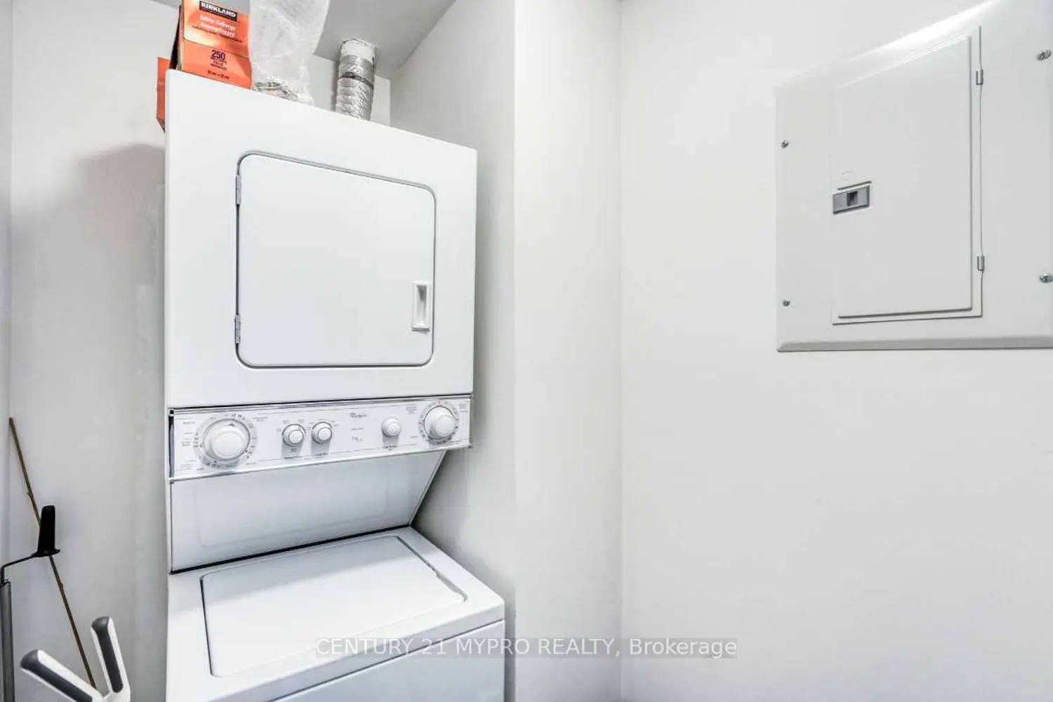 Additional image 18 of 832 Bay Street 2810