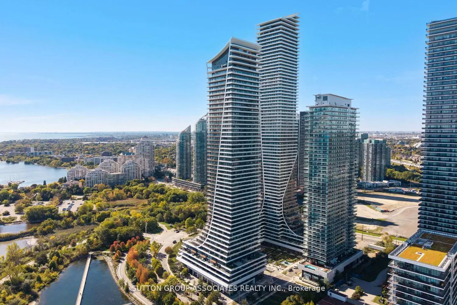 20 Shore Breeze Drive 703
