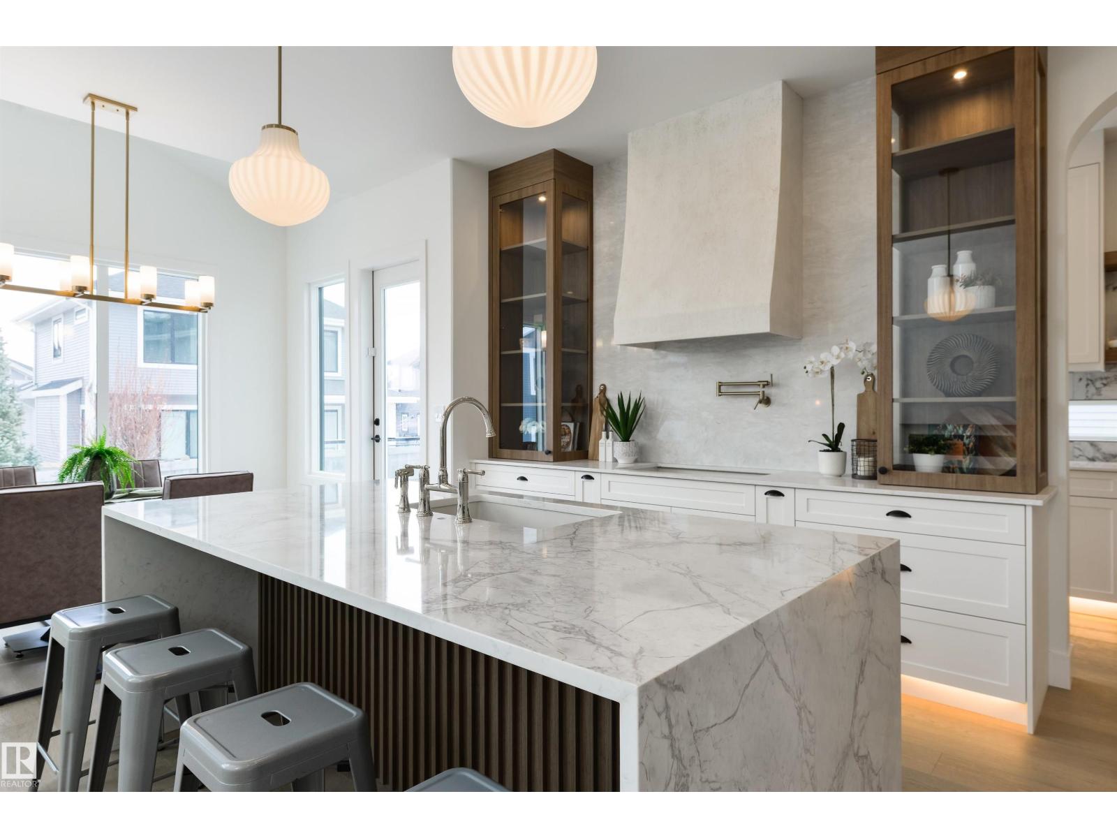 4116 Ginsburg Place NW, Edmonton, AB, T5T4V1