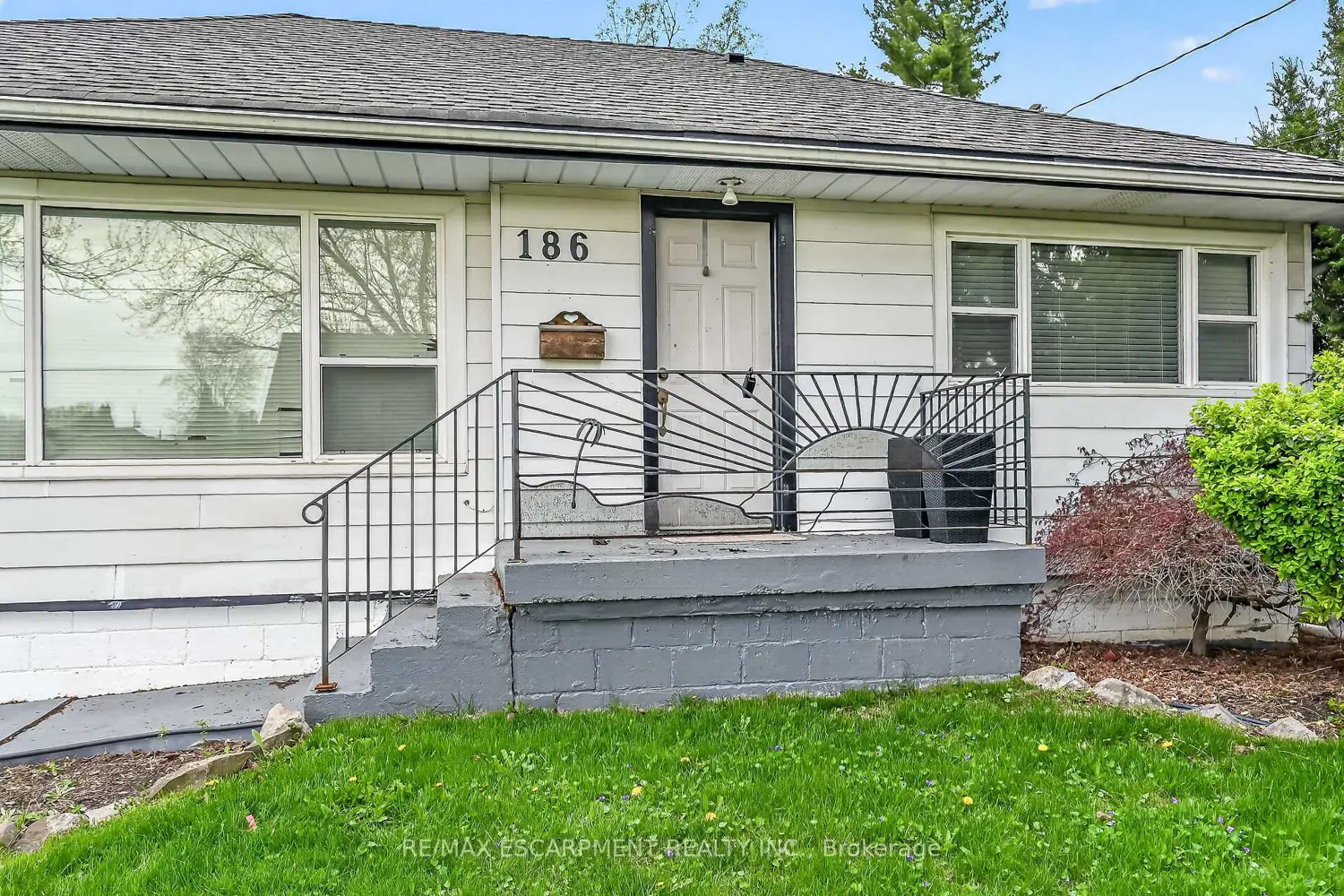 Additional image 19 of 186 Seneca Avenue