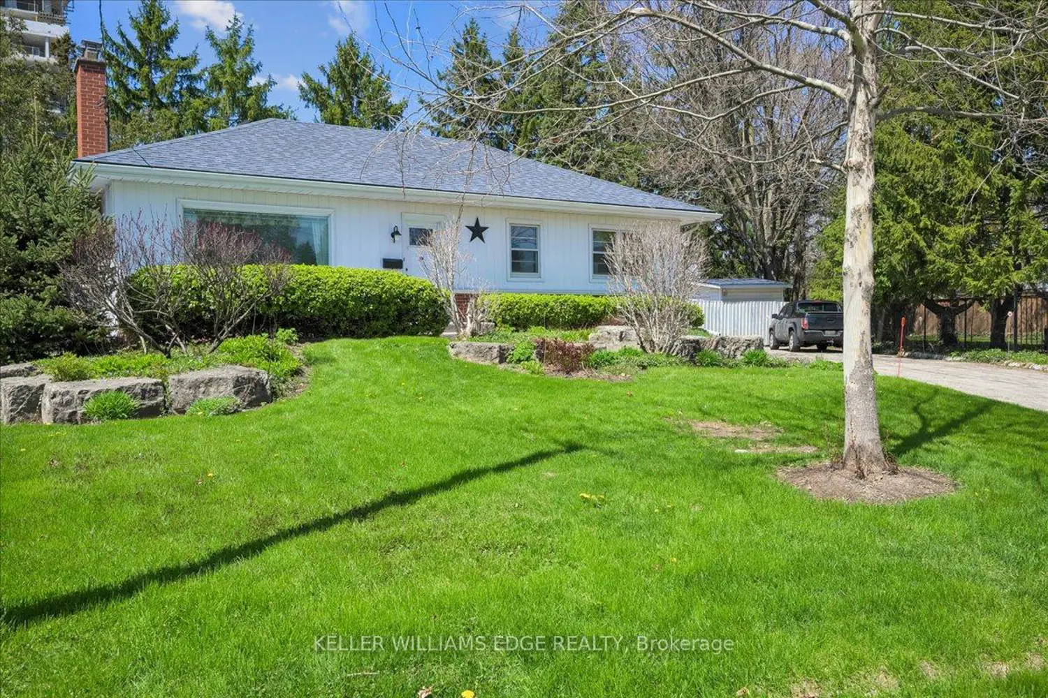 Additional image 3 of 2117 Edinburgh Drive