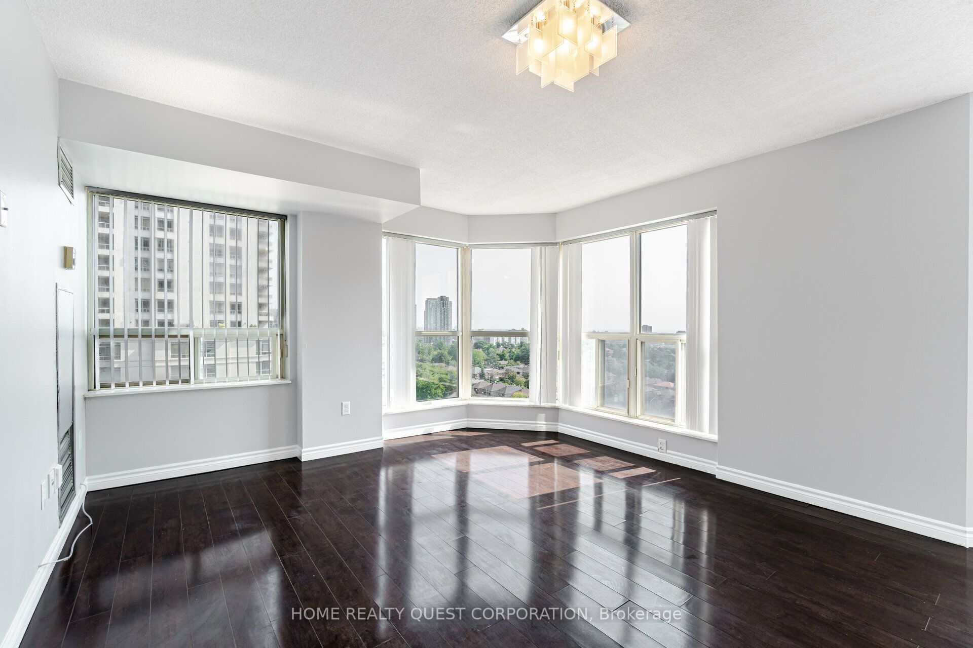 Additional image 2 of 1410-325 Webb Drive, Mississauga, ON, L5B 3Z9