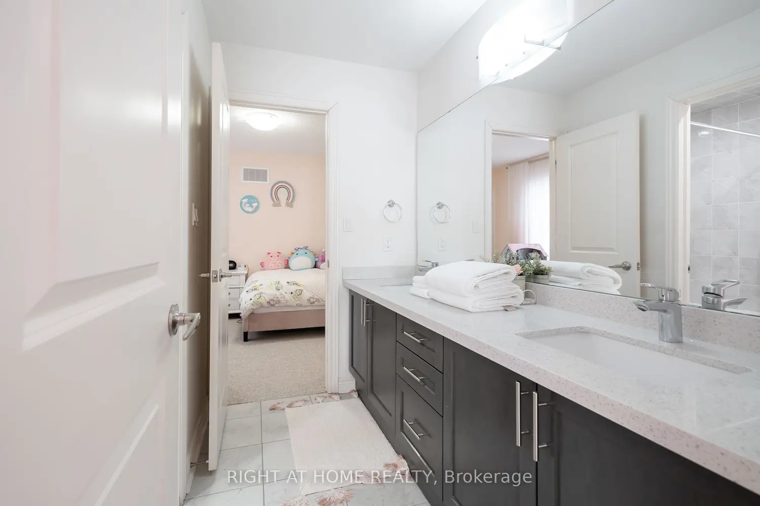 Additional image 13 of 12 Tupling Street