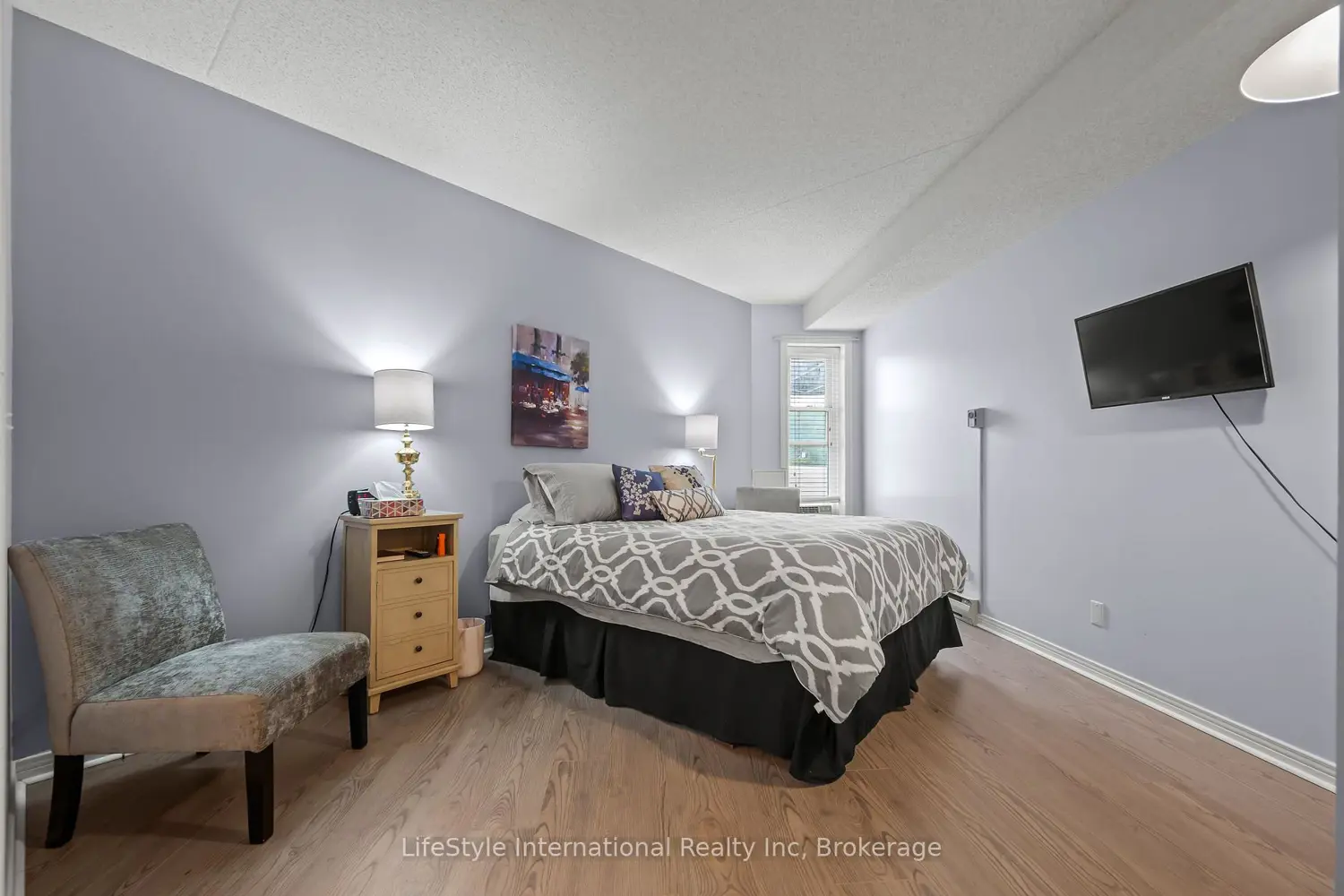 208 Silvercreek Parkway 209 photo 4
